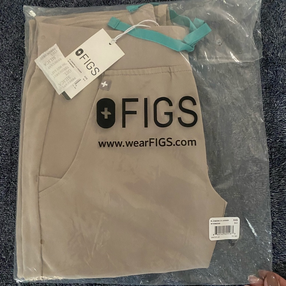 BRAND NEW WITH TAGS! FIGS Boulder zamora scrub pants - XXSR